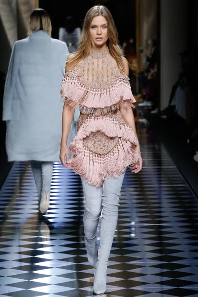 Look 7